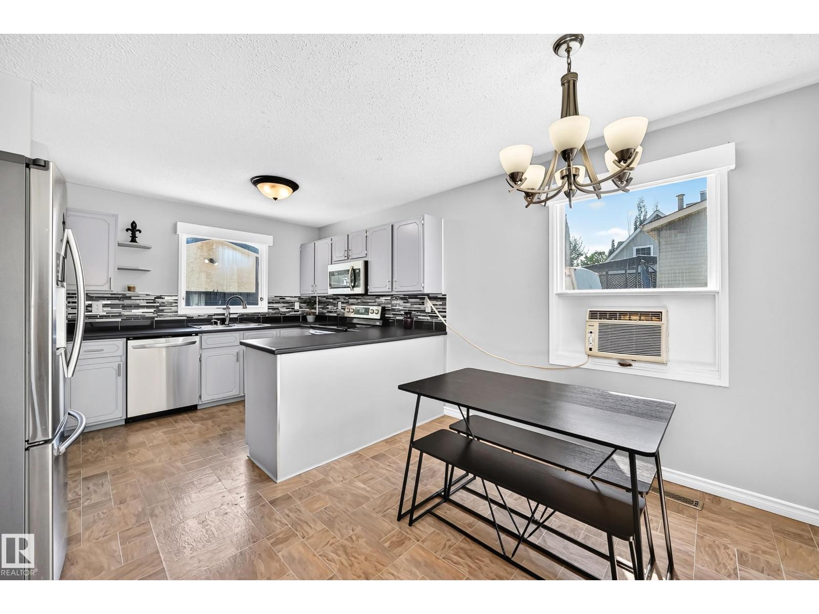 3615 10 AV NW - Image 9