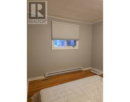 22 Ross Road thumbnail 12