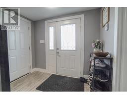 29 Hartland Avenue thumbnail 5