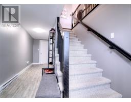 29 Hartland Avenue thumbnail 6