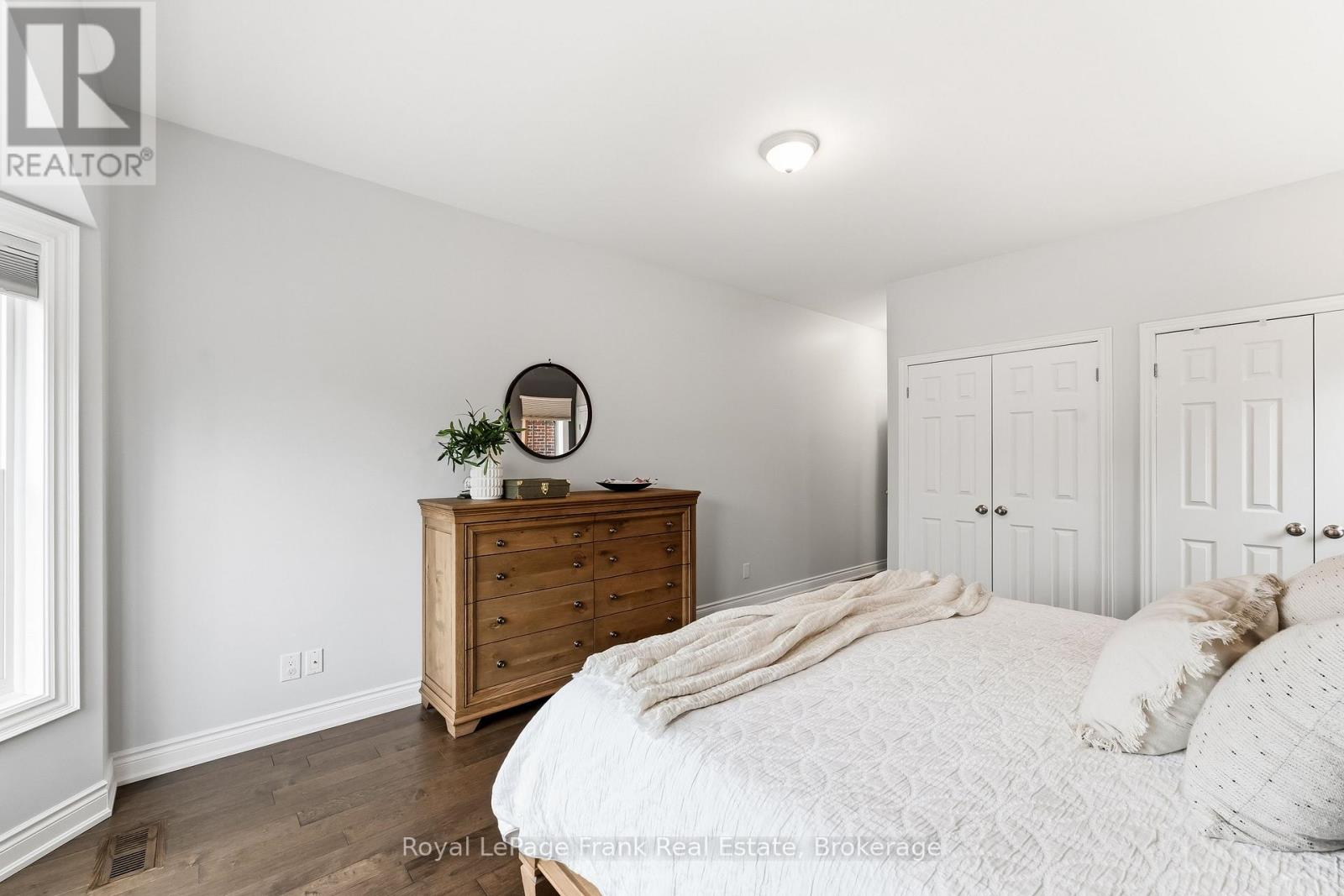 470 POPLAR AVENUE - Image 23