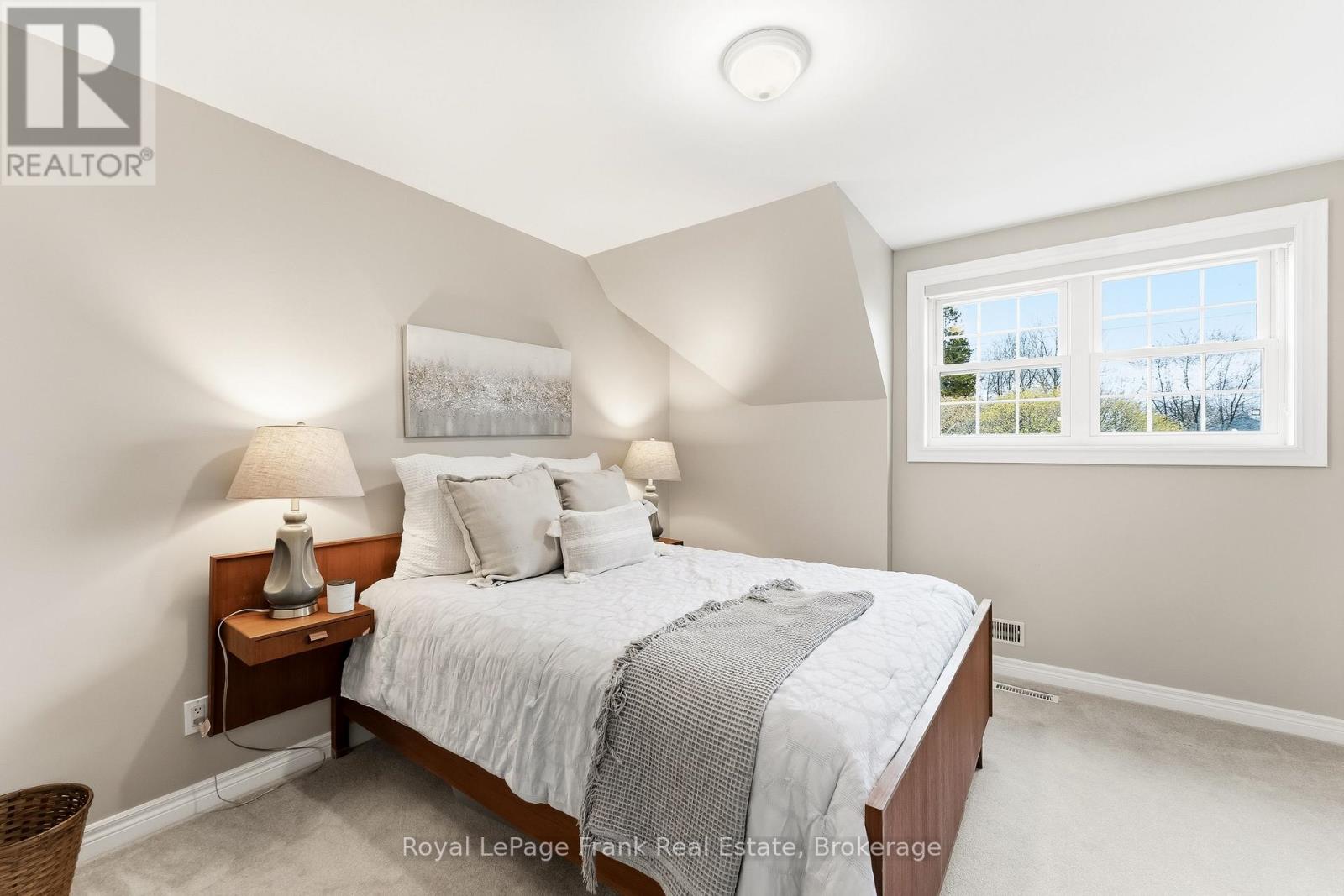 470 POPLAR AVENUE - Image 26