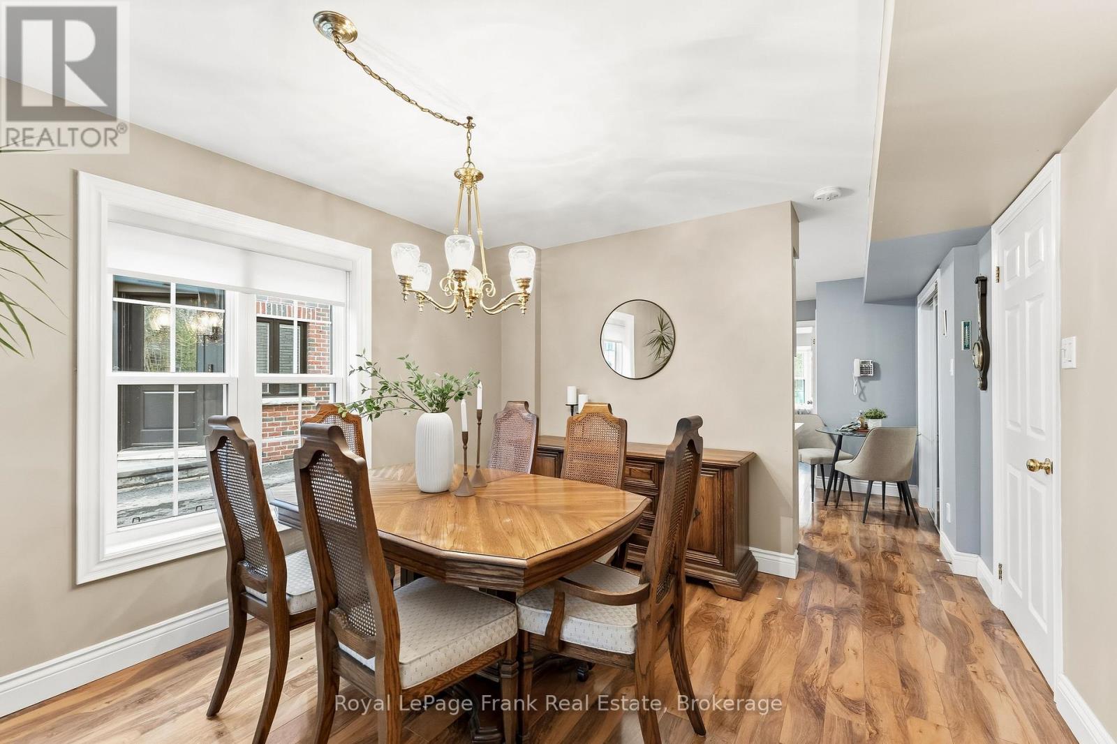 470 POPLAR AVENUE - Image 33