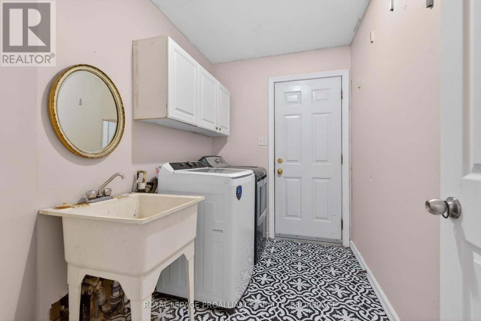 3081 BARNABY COURT - Image 19