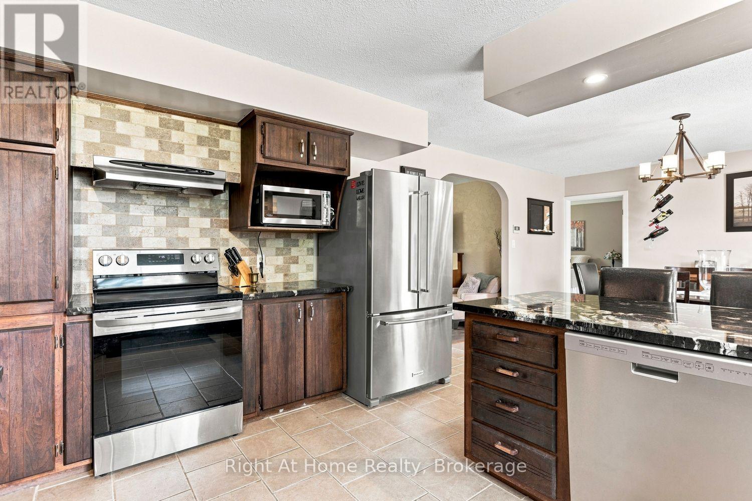 34 BIRCH POINT ROAD - Image 18