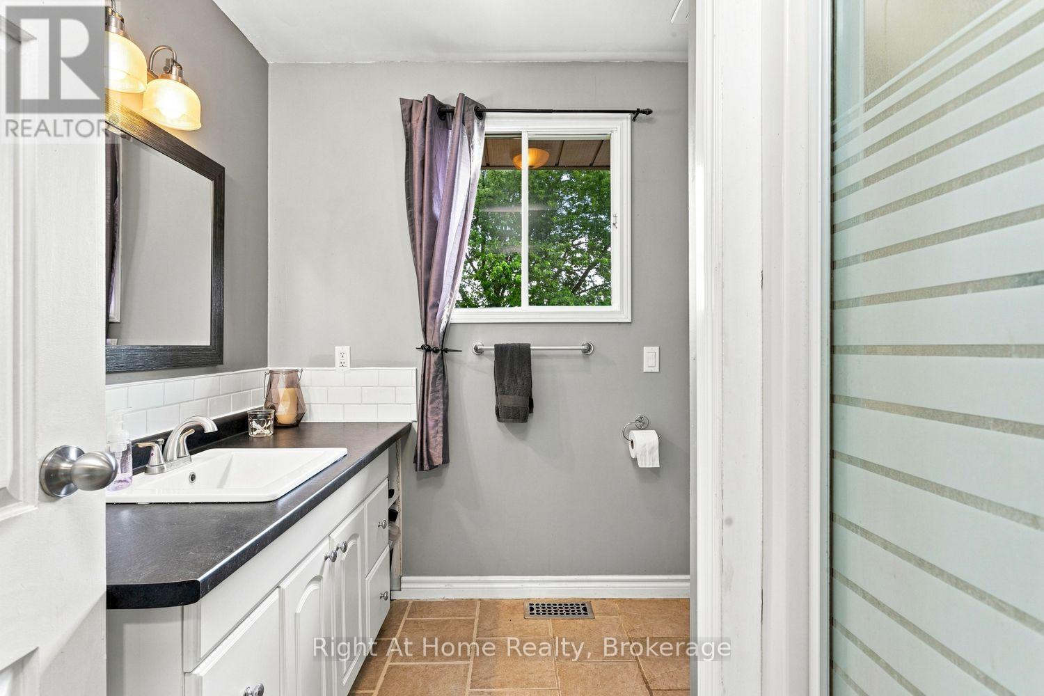 34 BIRCH POINT ROAD - Image 32