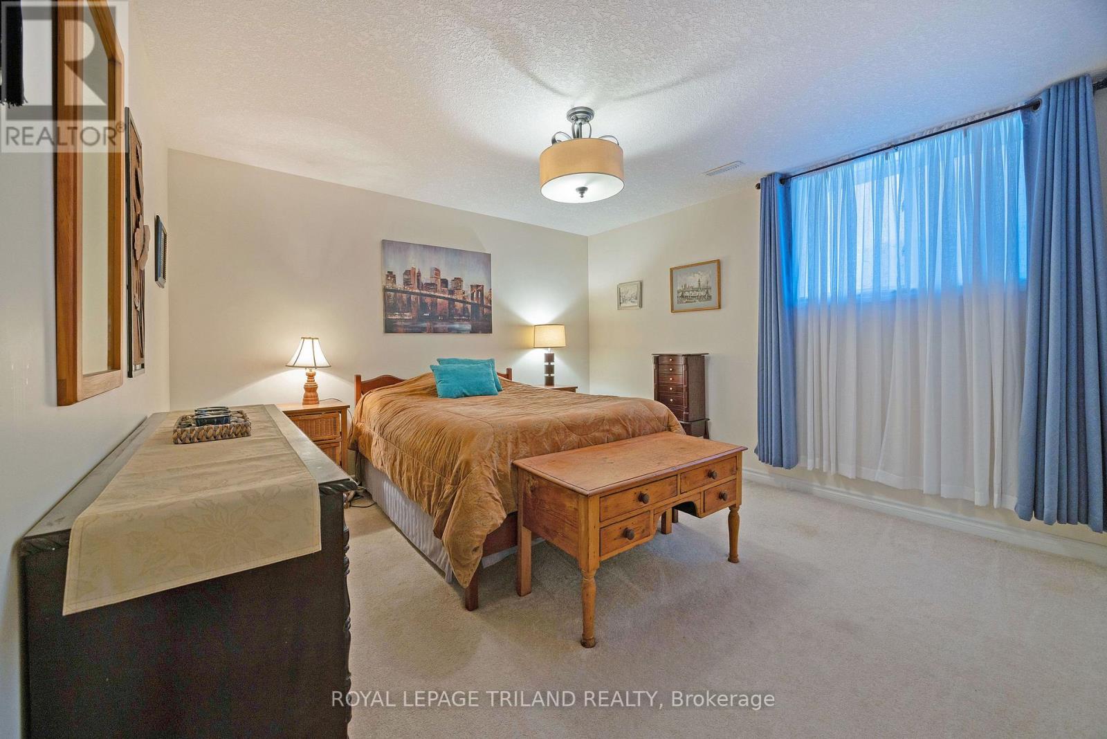 17 JACKLIN COURT - 27