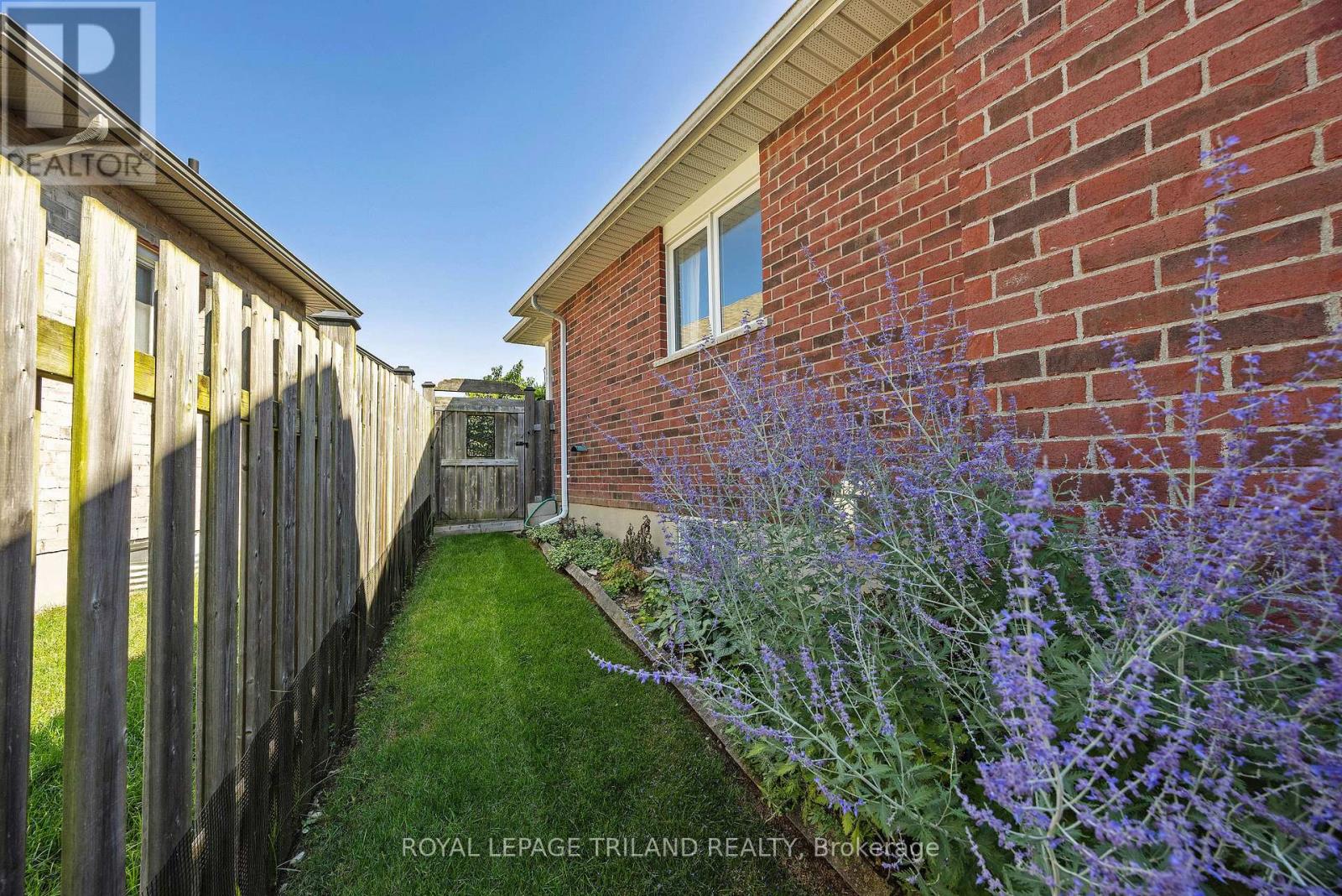 17 JACKLIN COURT - 38