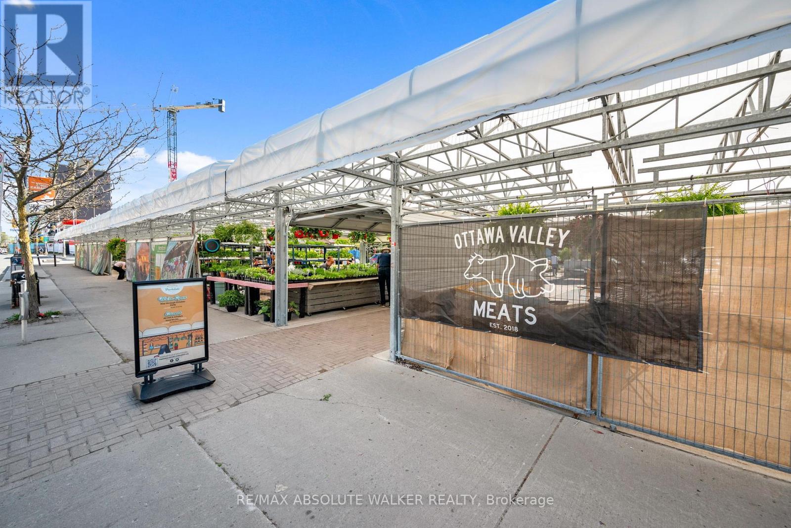 #903 1227 WELLINGTON STREET W - 32