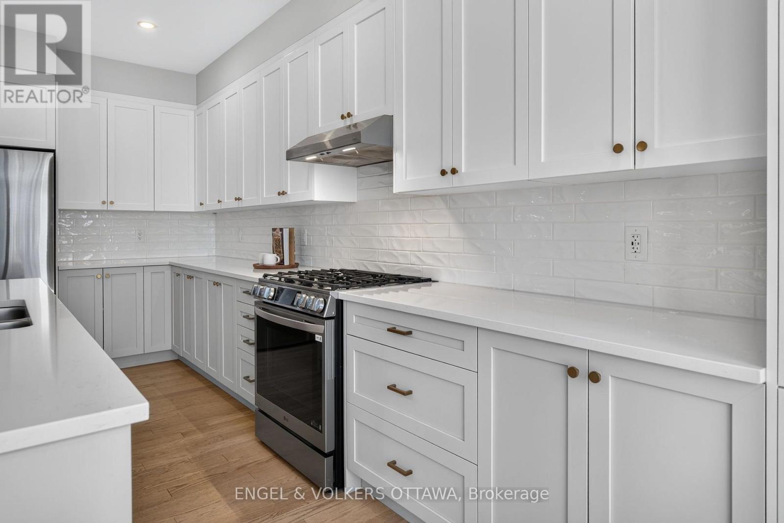 5 Bed, 4 Bath House for Sale in Ottawa – 201 ELSIE MACGILL WALK, Ottawa – MLS# X13633422 - Image 14