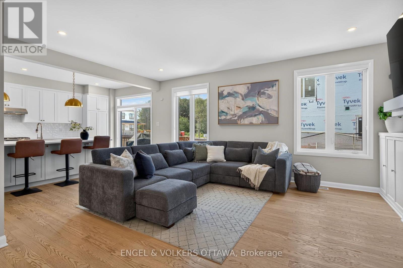5 Bed, 4 Bath House for Sale in Ottawa – 201 ELSIE MACGILL WALK, Ottawa – MLS# X13633422 - Image 18