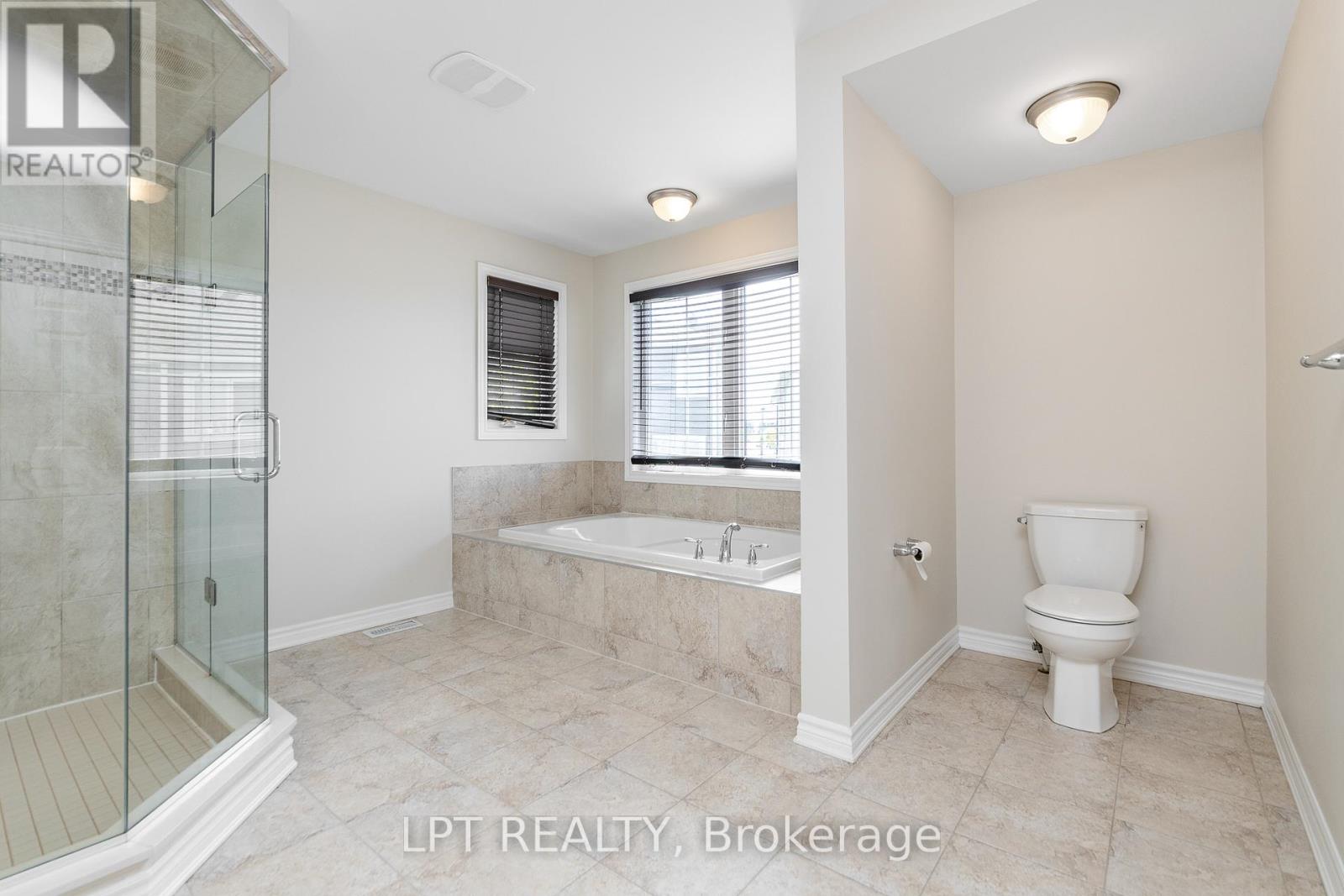 67 BRISTLING CRESCENT - 23