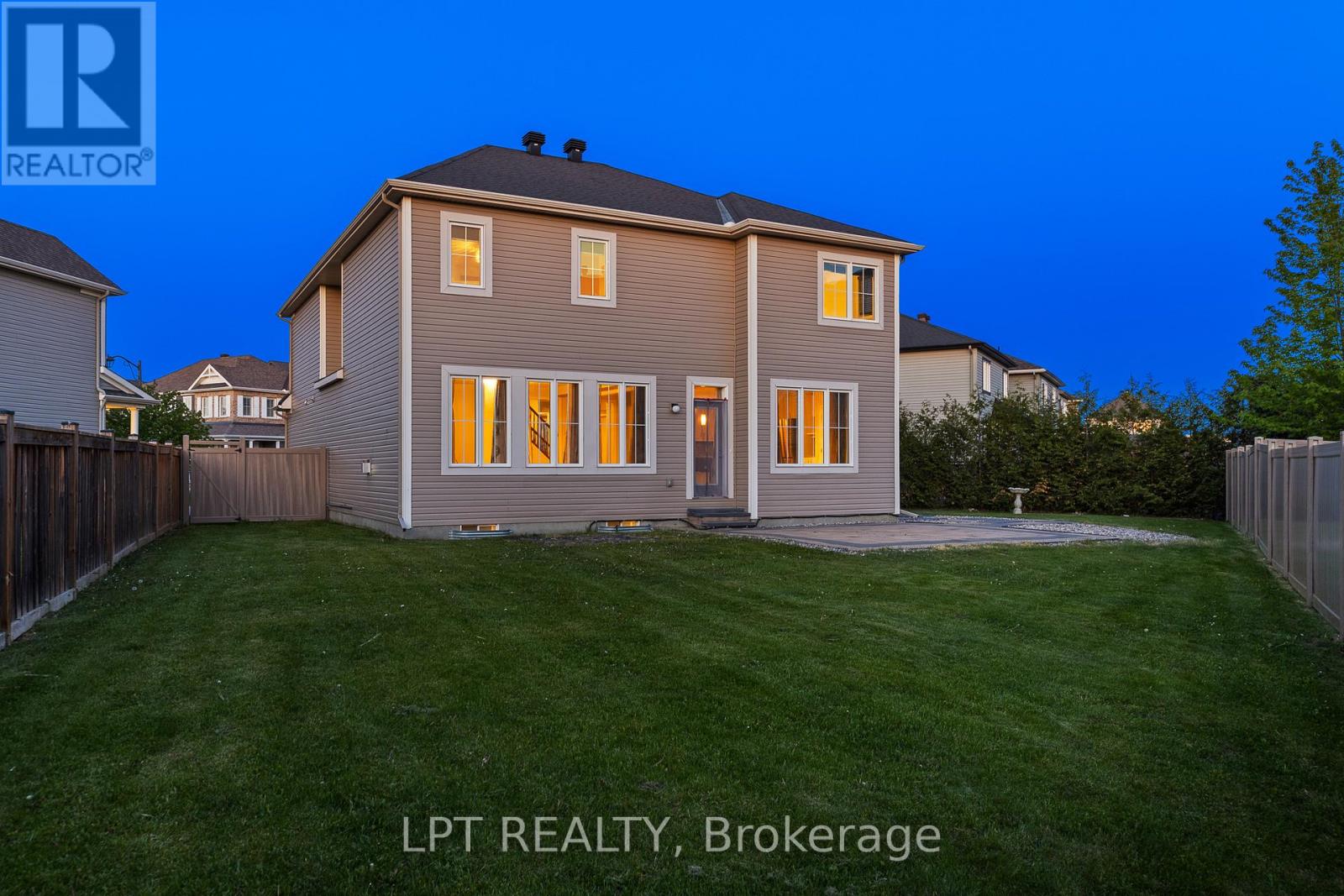 67 BRISTLING CRESCENT - 3