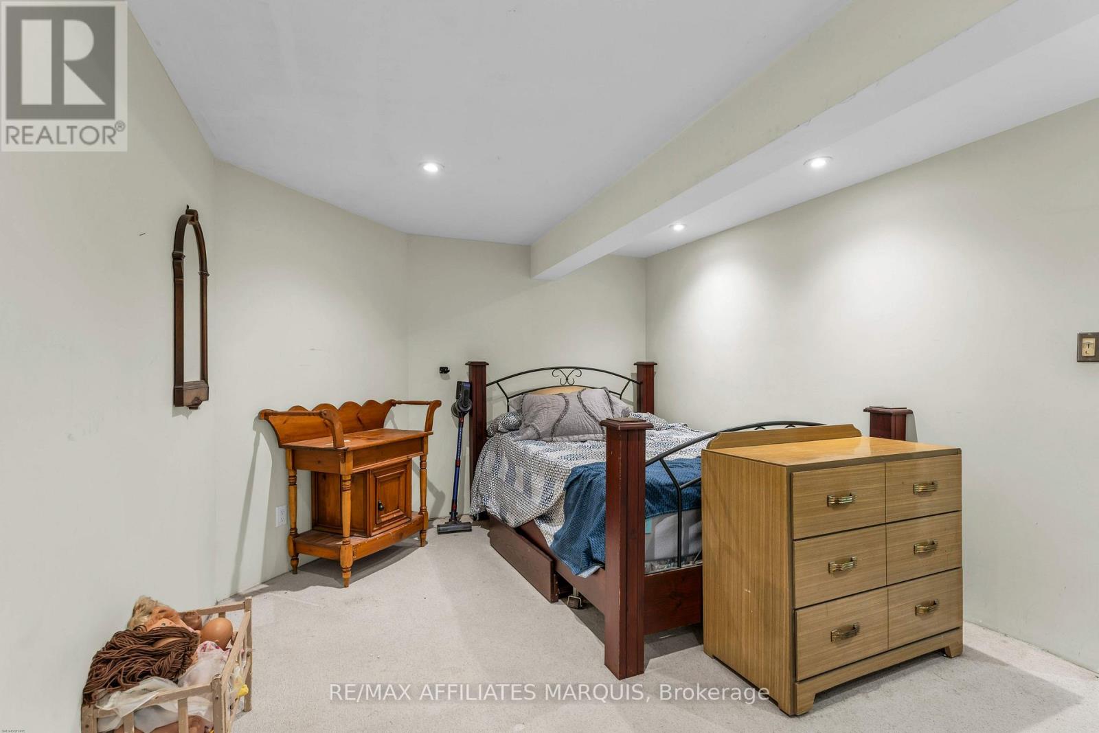 687 ZEALAND ROAD - Image 29