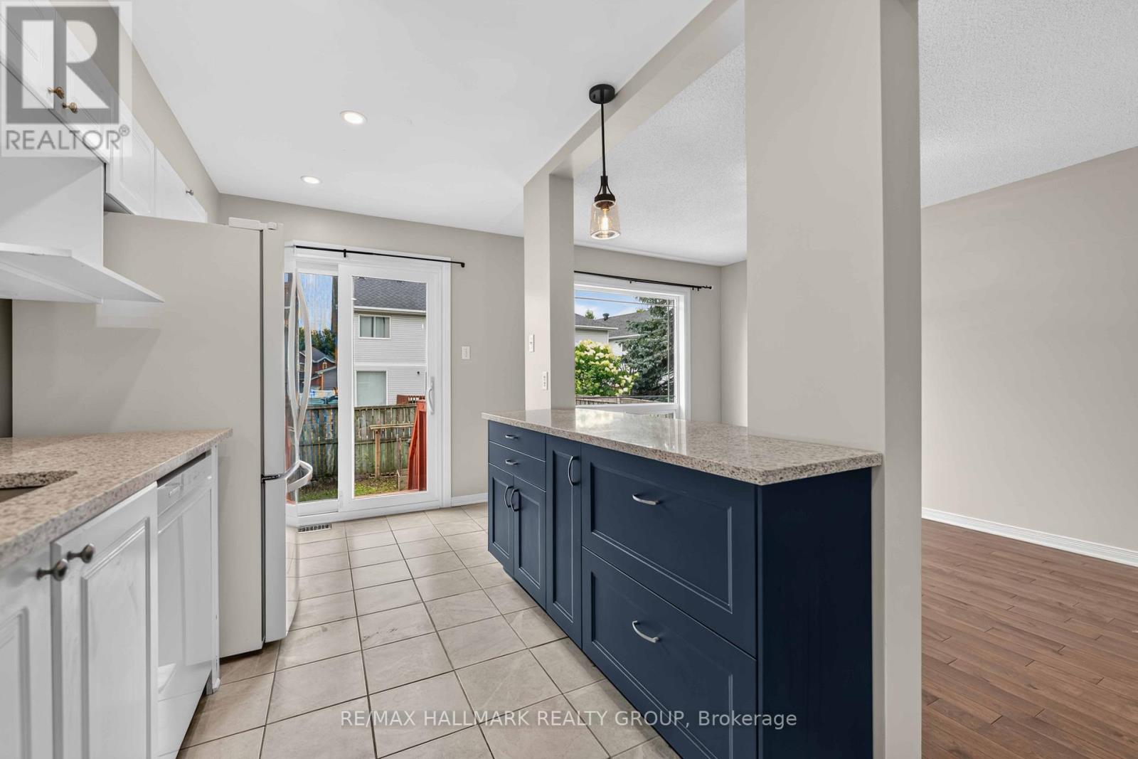 2 Bed, 3 Bath House for Sale in Ottawa – 16 CENTRAL PARK DRIVE, Ottawa – MLS# X13633450 - Image 15