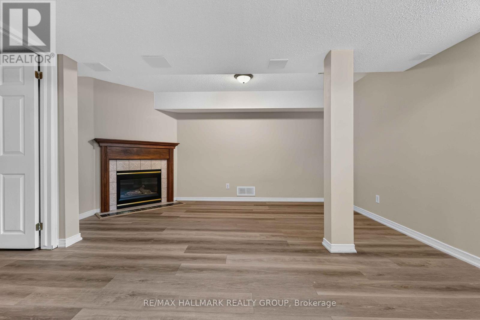 2 Bed, 3 Bath House for Sale in Ottawa – 16 CENTRAL PARK DRIVE, Ottawa – MLS# X13633450 - Image 29