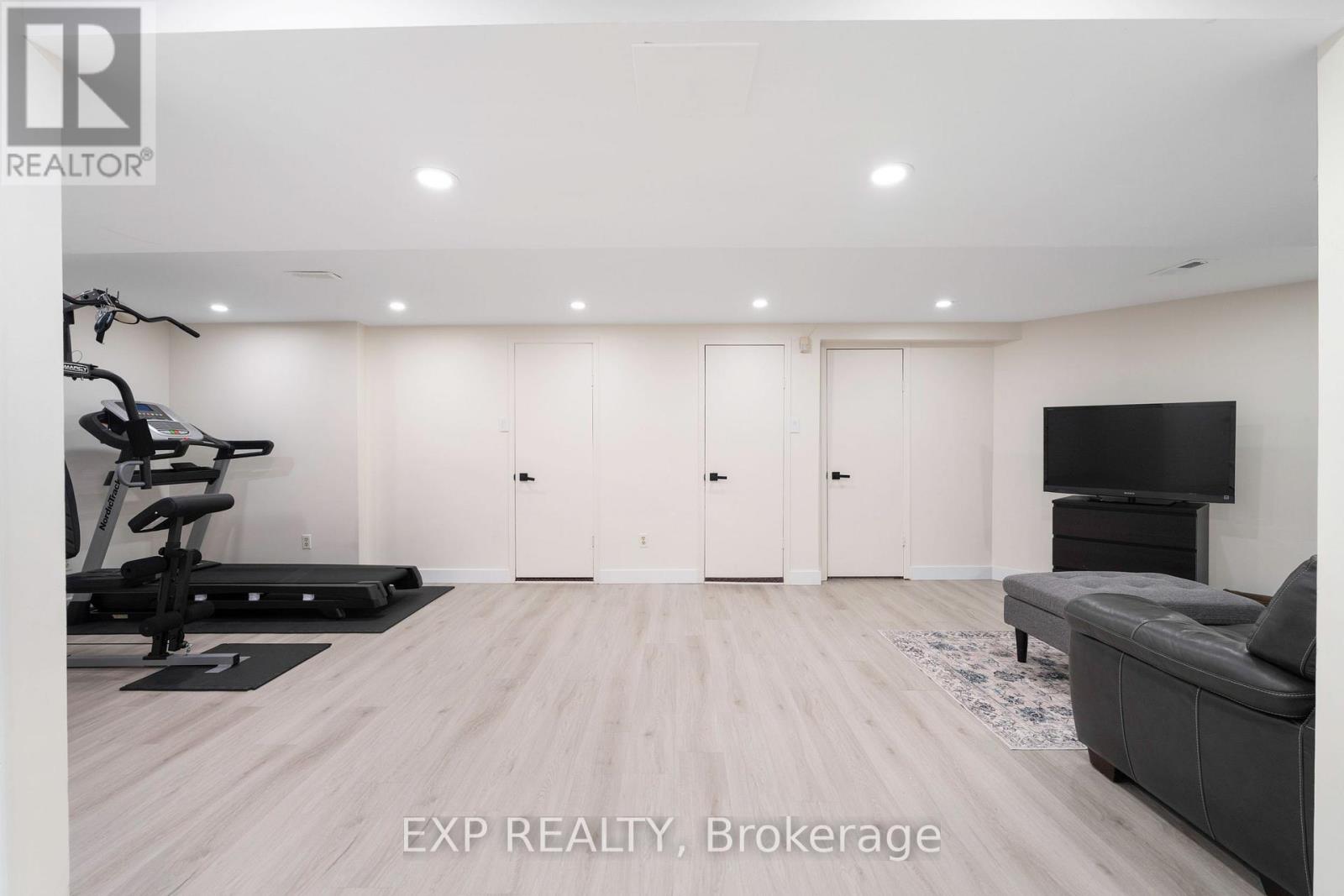 5 Bed, 4 Bath House for Sale in Ottawa – 11 ROBERTA CRESCENT, Ottawa – MLS# X13633536 - Image 38