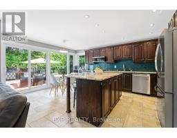 Family room - 11 Roberta Crescent, Ottawa, ON K2J1G5 Photo 11