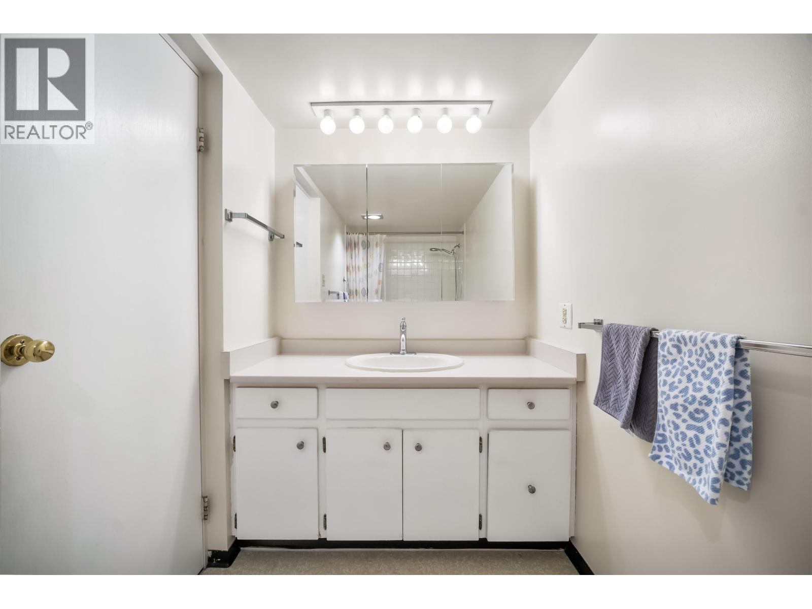 #1310-6631 MINORU Boulevard, Richmond