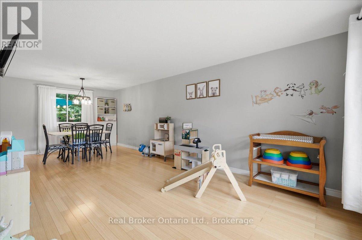 255 WEST ACRES DRIVE - Image 18