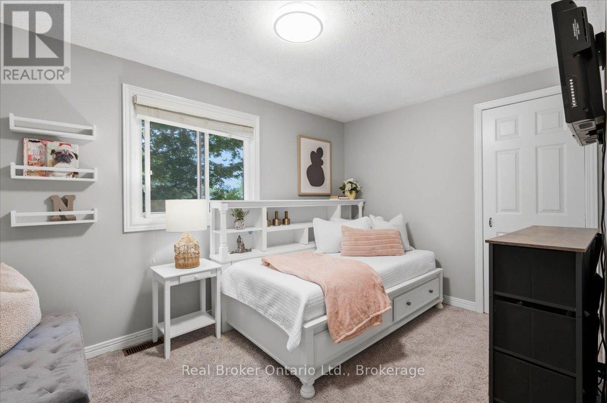 255 WEST ACRES DRIVE - Image 30
