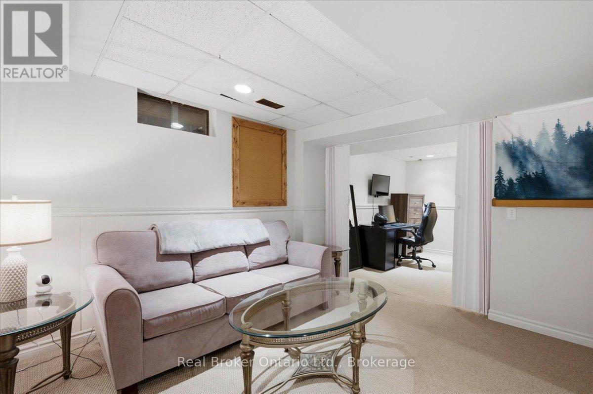 255 WEST ACRES DRIVE - Image 35