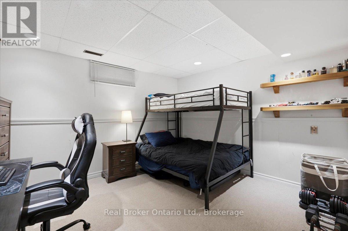 255 WEST ACRES DRIVE - Image 36
