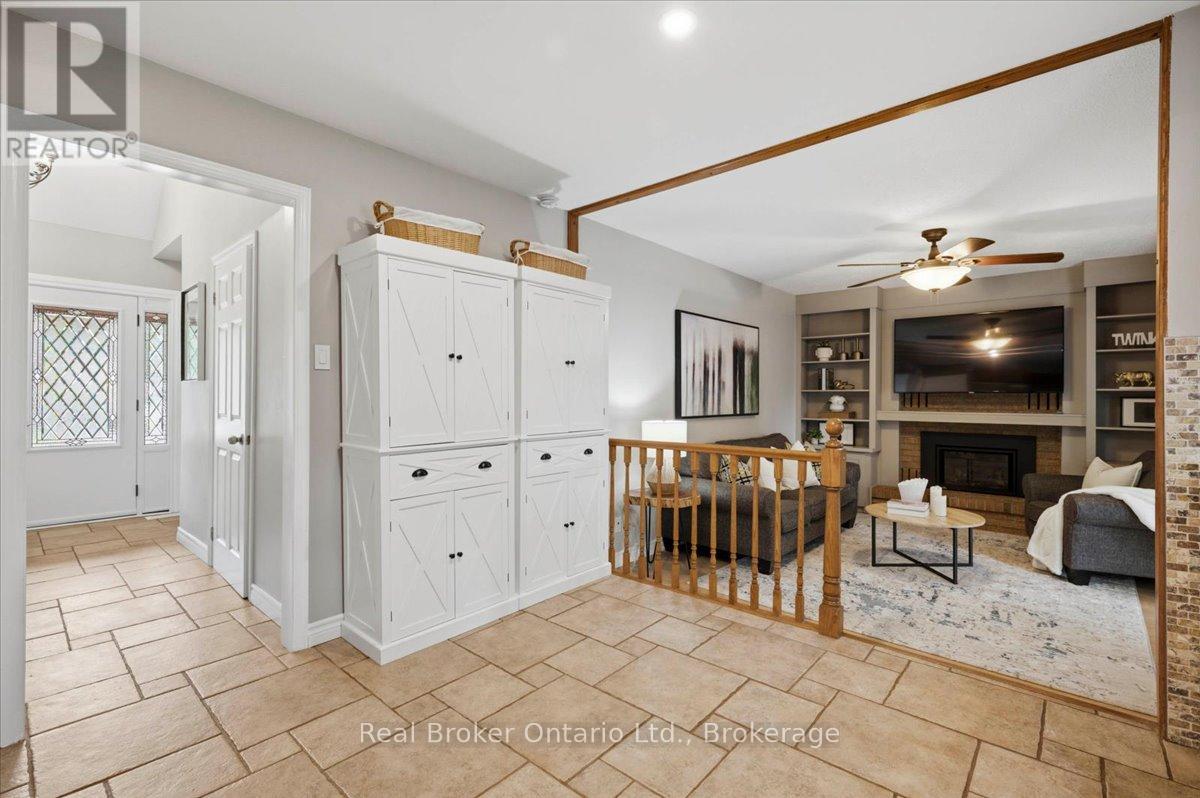 255 WEST ACRES DRIVE - Image 9