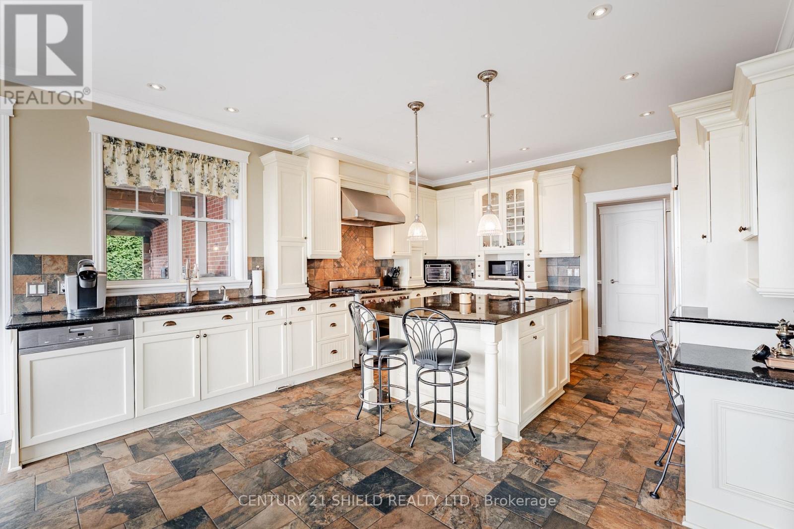 6274 KAREN DRIVE - Image 32