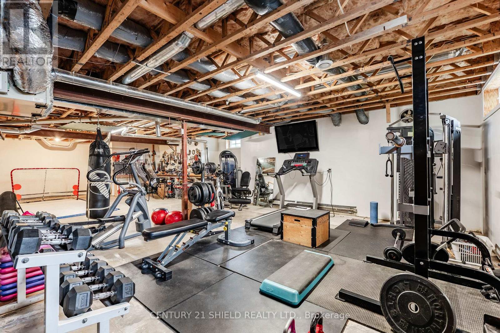 6274 KAREN DRIVE - 48