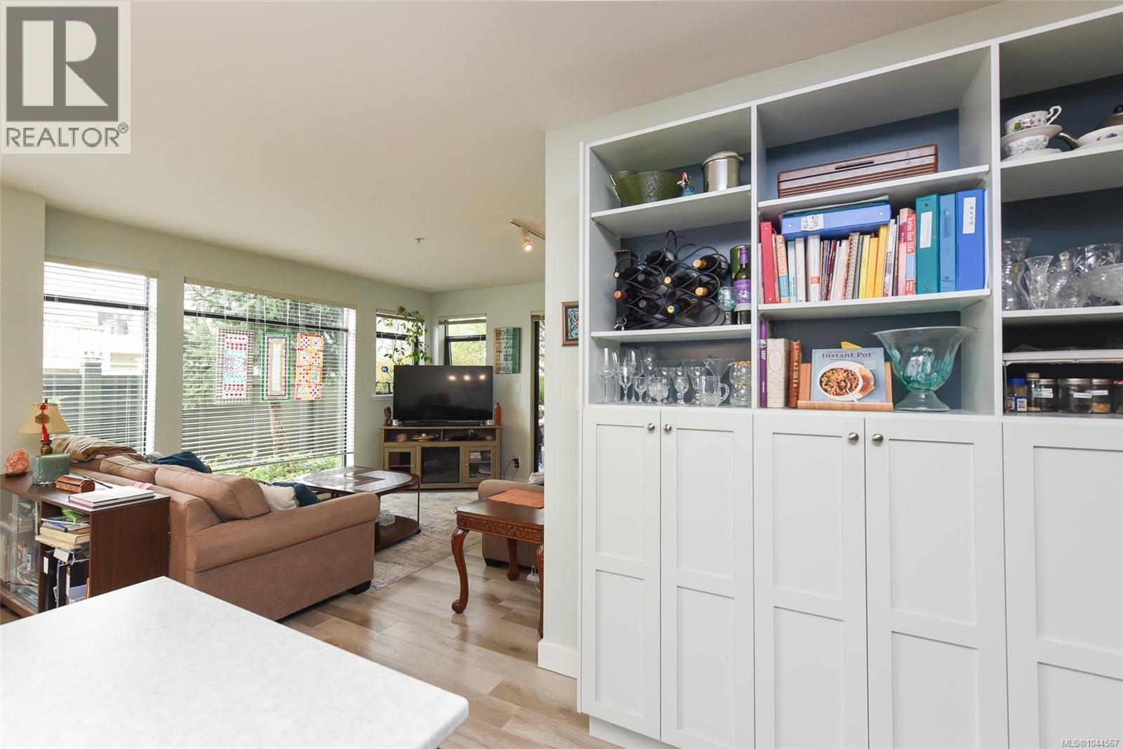 #114 2300 Mansfield Dr - 14