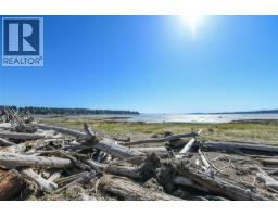 Entrance - 114 2300 Mansfield Dr, Courtenay, BC V9N3S3 Photo 10