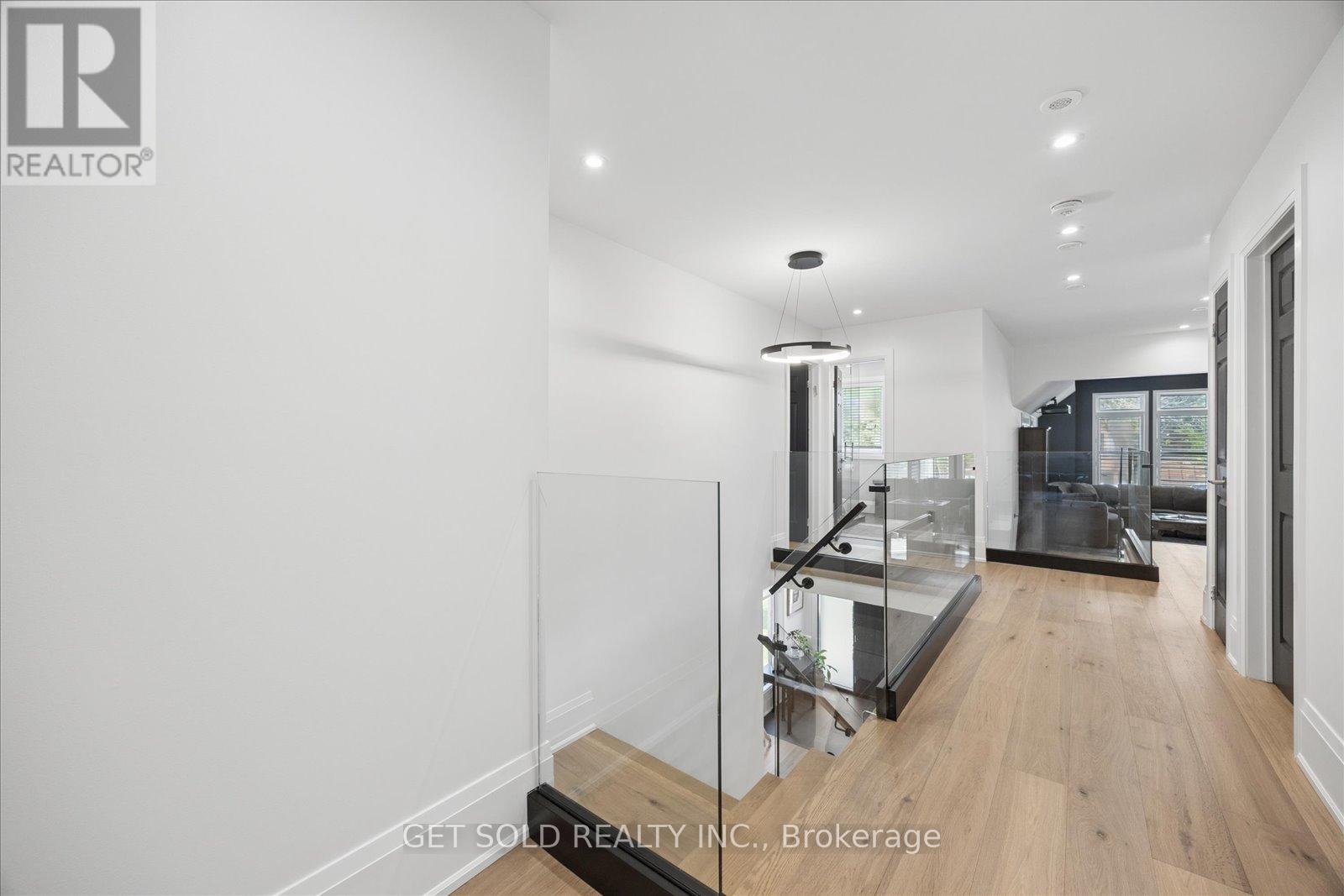 64 SPENCE DRIVE - 21