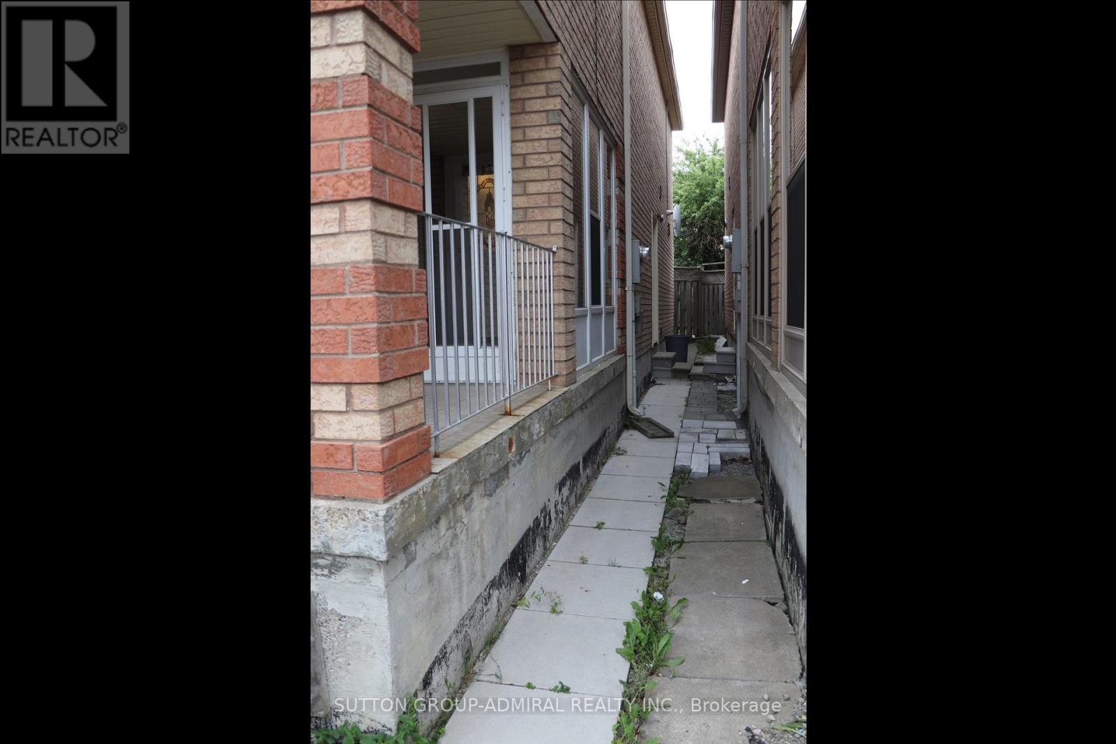15 APOLLO ROAD - 44