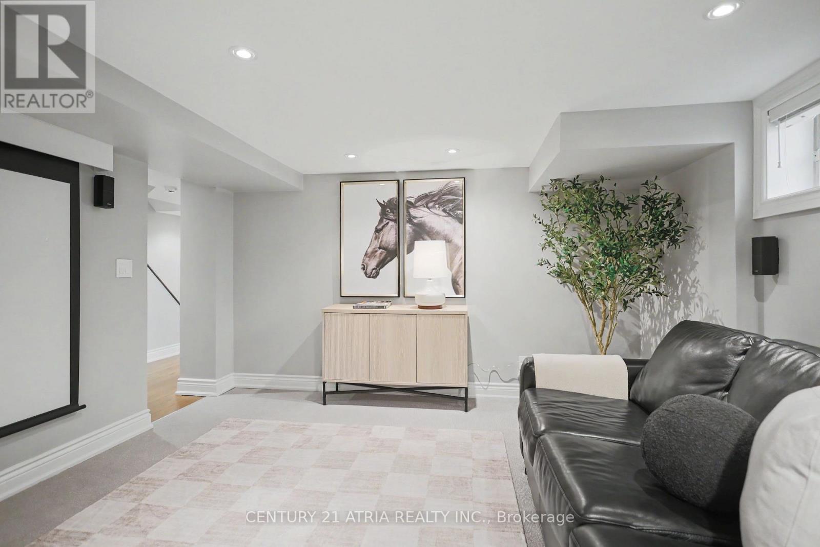 62 LYNNGROVE AVENUE - Image 29