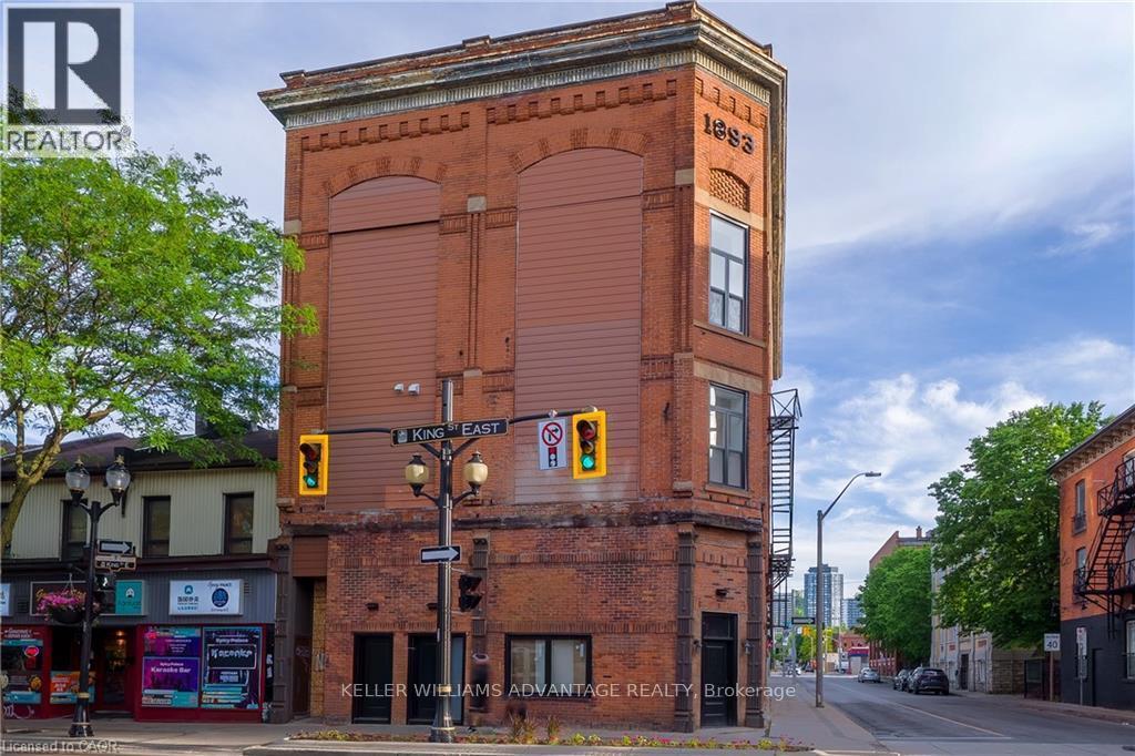 2 - 208 KING STREET