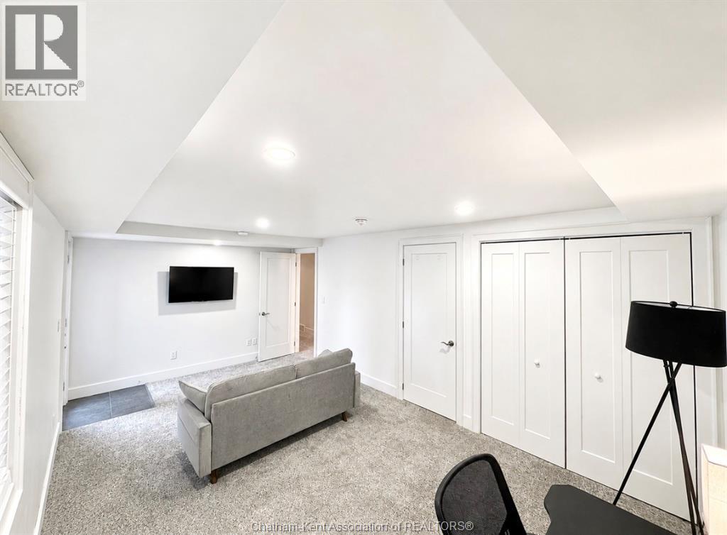 10338 CROTON LINE - 33