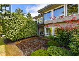 109 2829 Arbutus Rd, Saanich, BC V8N5X5 Photo 31