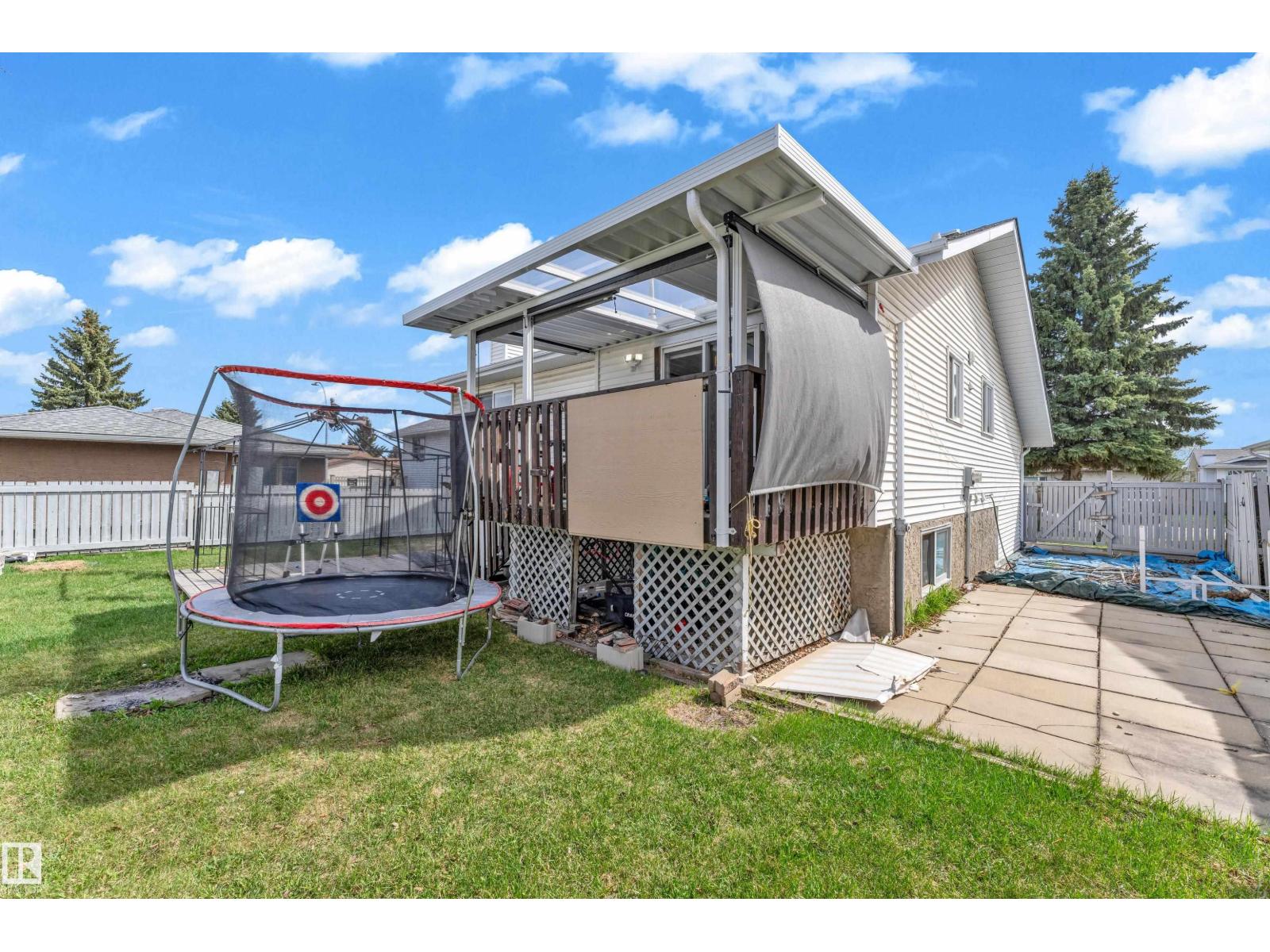 2416 35 ST NW - Image 33