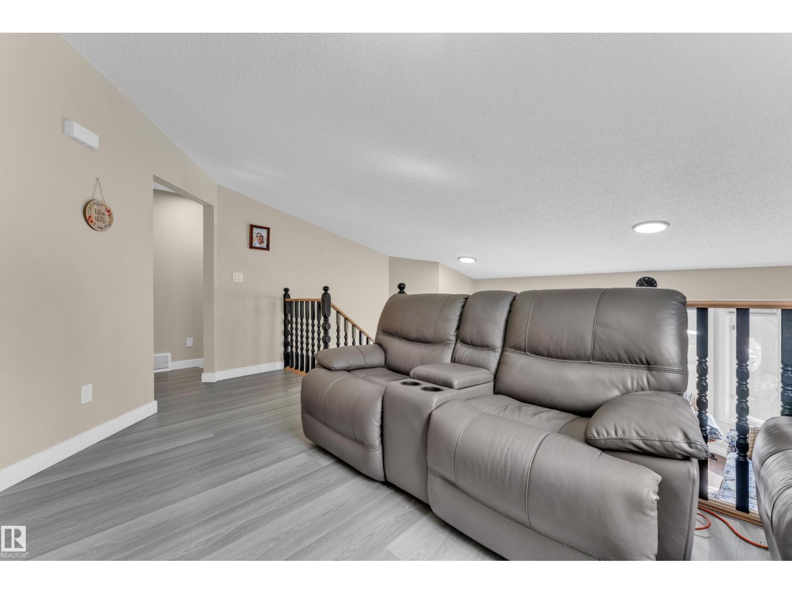 2416 35 ST NW - Image 9