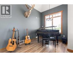 Bedroom - 6, 7228 Township Road 110, Rural Cypress County, AB T0K1Z0 Photo 14