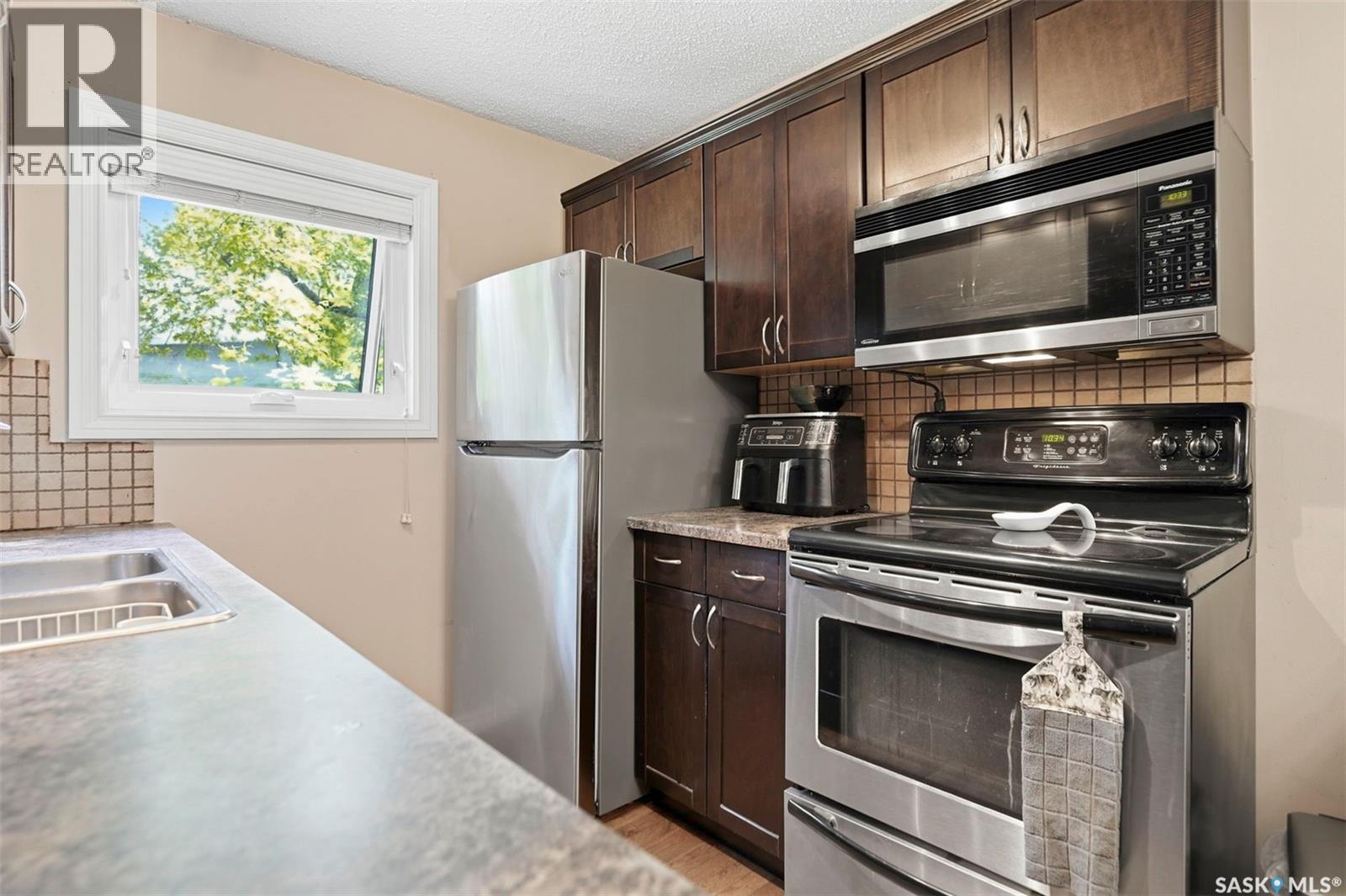 #402 2703 Spadina CRESCENT E - 10