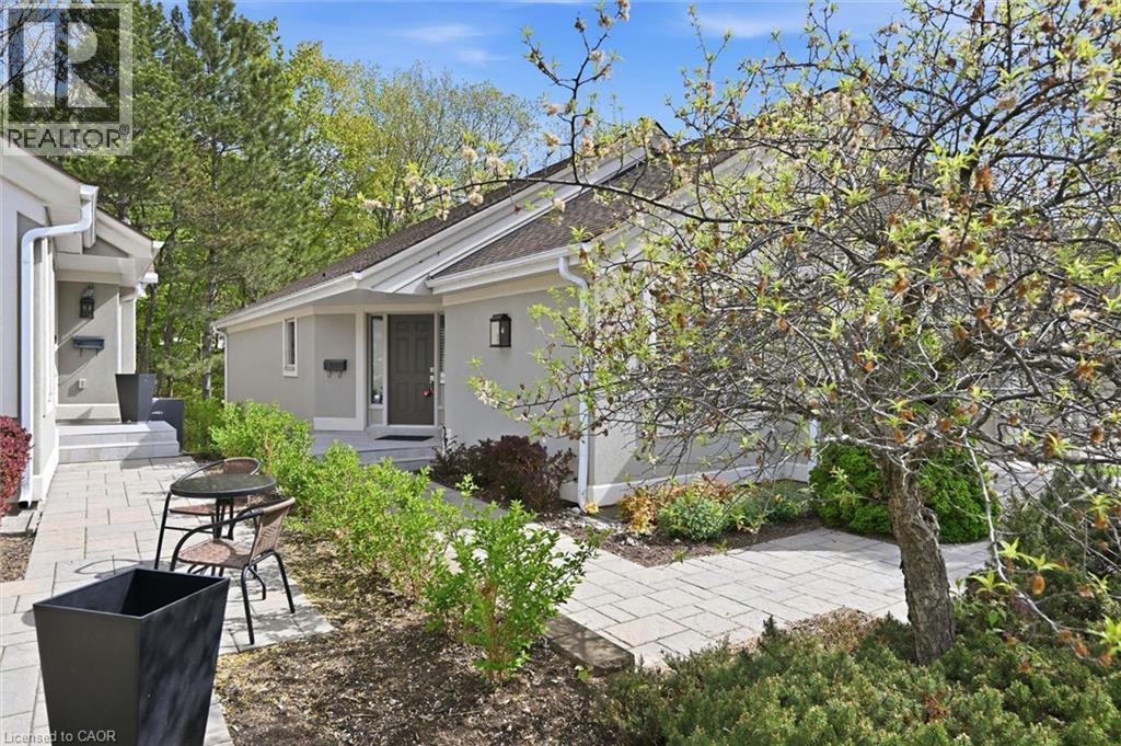 #4 1095 SKYVIEW Drive - 2