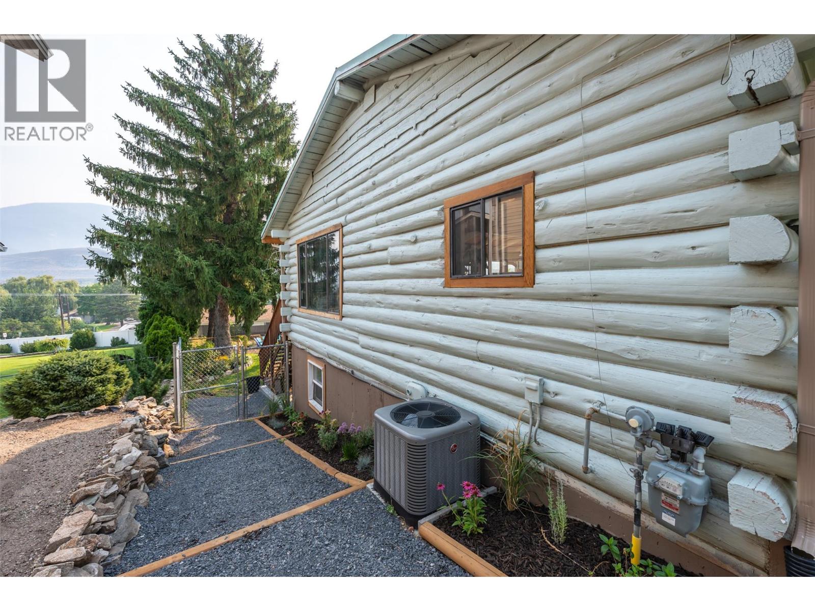 538 Lakeview Place, Oliver