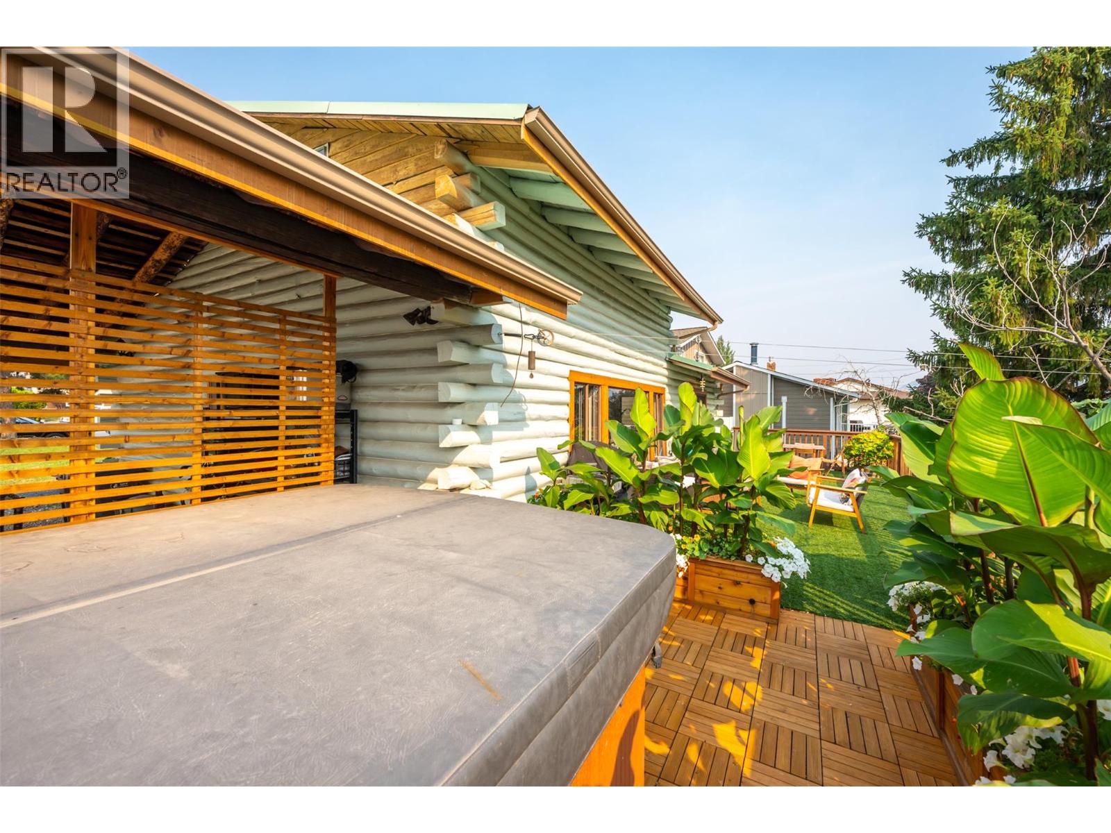 538 Lakeview Place, Oliver