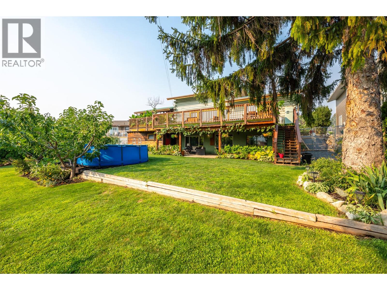 538 Lakeview Place, Oliver