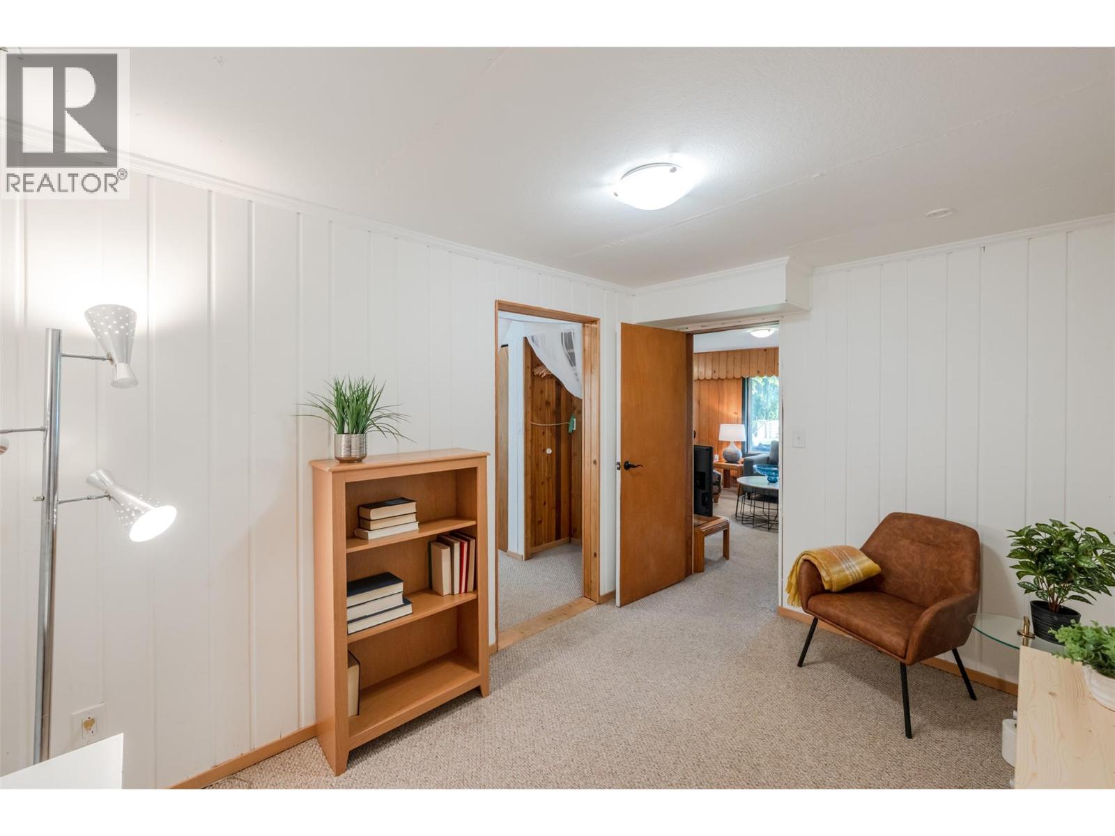538 Lakeview Place, Oliver