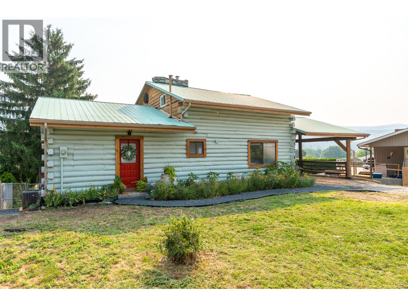538 Lakeview Place, Oliver