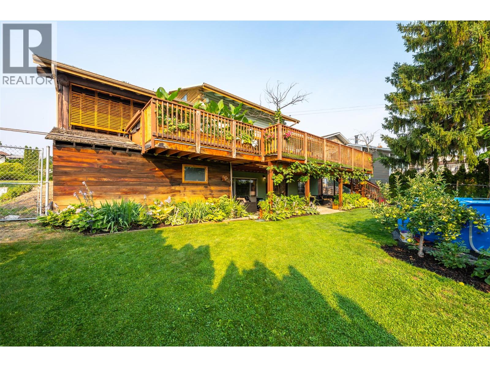 538 Lakeview Place, Oliver