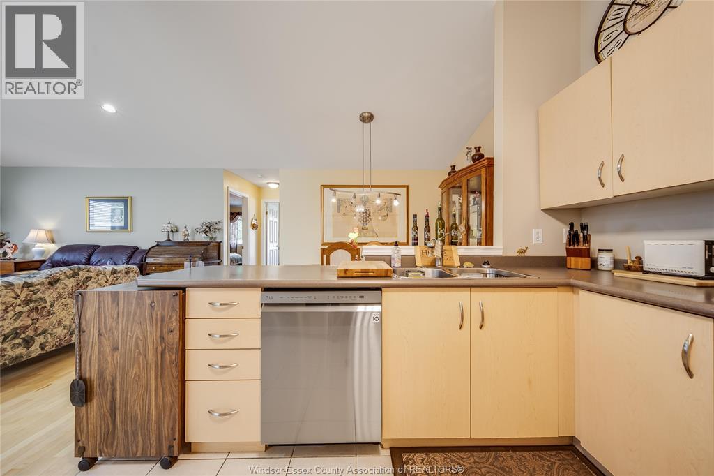 1739 CASTLETON AVENUE - Image 19
